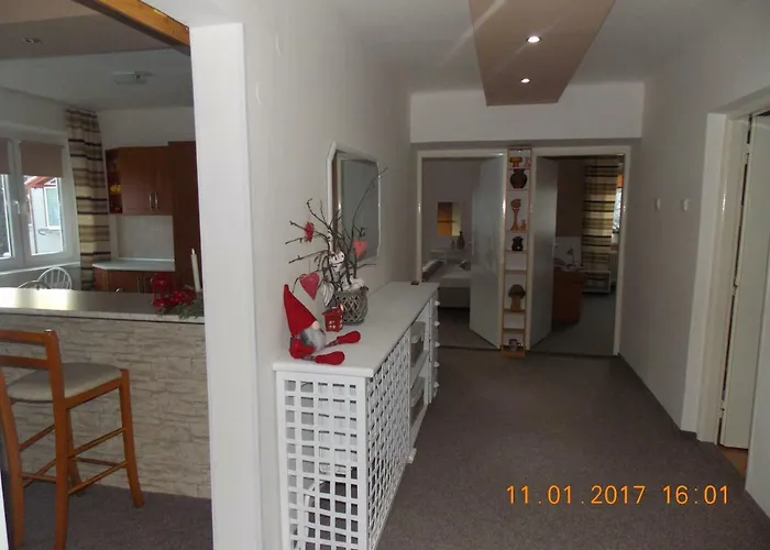 Accommodatie bij particulieren Jas *